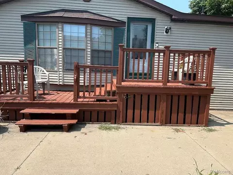 23312 Crystal Dr, Clinton Township, MI 48036