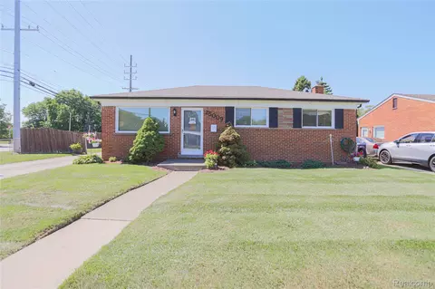 25009 Roan Ave, Warren, MI 48089