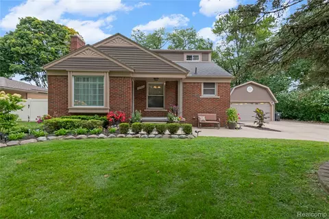 14962 Beatrice St, Livonia, MI 48154
