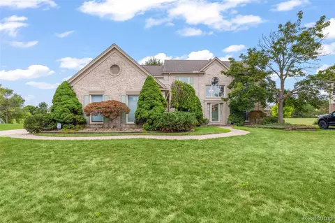 703 Sandalwood Ct, Canton, MI 48188