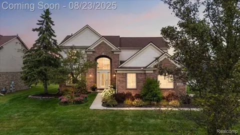 9335 W Walden Dr, Van Buren, MI 48111