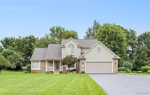 3015 Patriot Sq, Rose, MI 48350