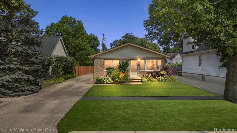 436 Orchard St, Wyandotte, MI 48192