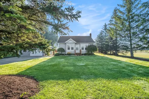 2325 S Irish Rd, Davison, MI 48423