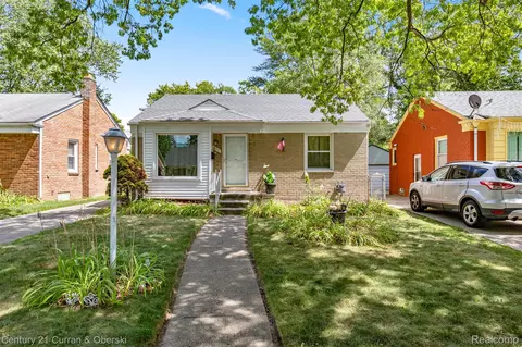 811 Arlington Arlington St, Inkster, MI 48141