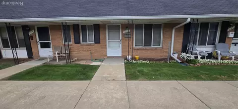 8142 Huntington St, Westland, MI 48185