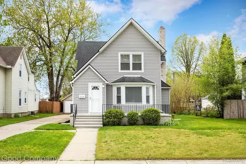 225 Euclid St, Mount Clemens, MI 48043