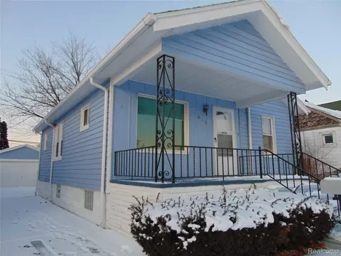 613 E Woodruff Ave, Hazel Park, MI 48030
