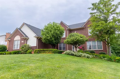3970 May Center Rd, Lake Orion, MI 48360