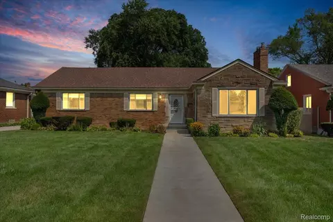 3206 W Outer Dr, Detroit, MI 48221