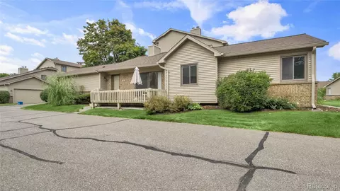 7113 Elmhurst, West Bloomfield, MI 48322
