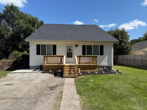 1920 N Clinton St, Saginaw, MI 48602