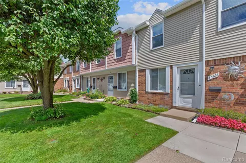 45858 Kensington, Utica, MI 48317