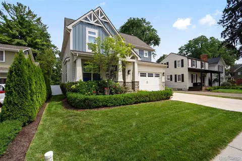 524 Ludlow Ave, Rochester, MI 48307