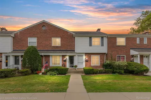 23118 Marter Rd, Saint Clair Shores, MI 48080