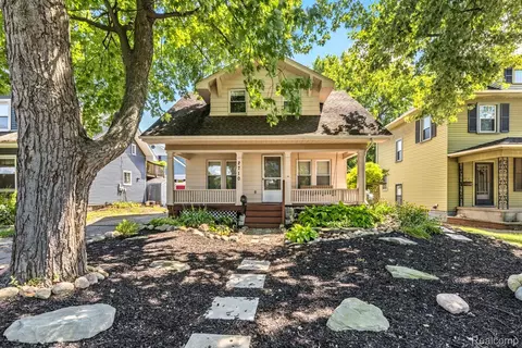 2710 Electric Ave, Port Huron, MI 48060