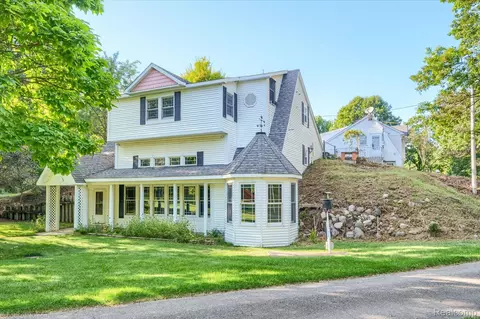 5279 Metamora Rd, Metamora, MI 48455