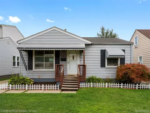 23304 Willard Ave, Warren, MI 48089