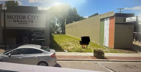 35 N Broadway St, Lake Orion, MI 48362