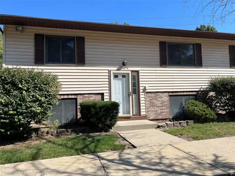38074 Hixford Pl, Westland, MI 48185