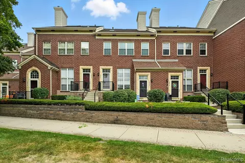 2842 Van Alstyne, Wyandotte, MI 48192