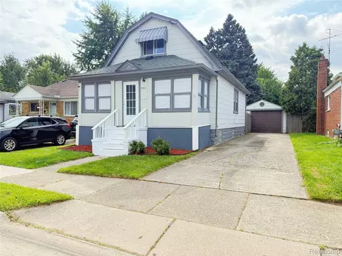 22511 Piper Ave, Eastpointe, MI 48021