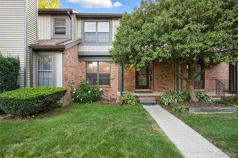 12406 Woodgate Dr, Plymouth, MI 48170