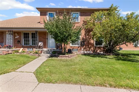 35216 Taffy Dr, Sterling Heights, MI 48312