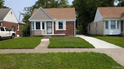 9034 Brace St, Detroit, MI 48228