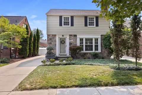 23161 Cromwell St, Dearborn, MI 48128