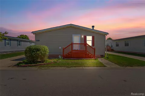 8099 Conover Dr, Augusta, MI 48191