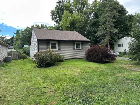 1779 Baker St, Meridian, MI 48840