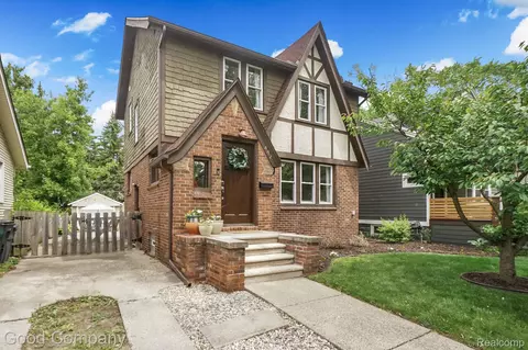 482 Pearson St, Ferndale, MI 48220
