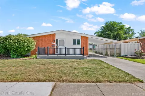 1145 Woodbourne St, Westland, MI 48186