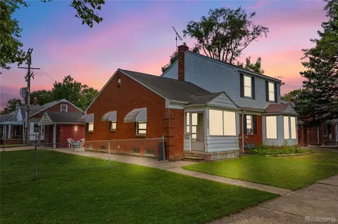 19346 Moross Rd, Detroit, MI 48224