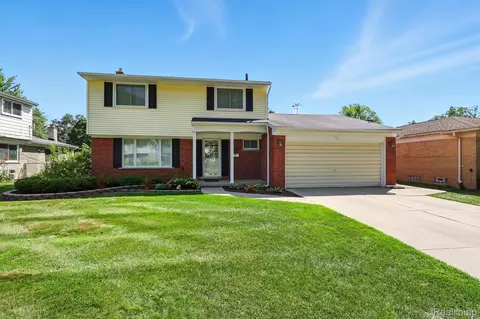 27930 Audrey Ave, Warren, MI 48092