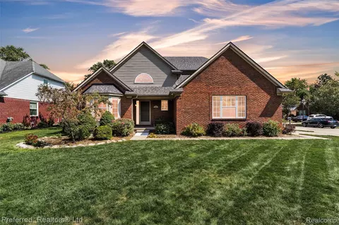 14628 Taylor Blvd, Livonia, MI 48154