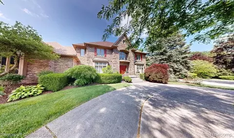 29918 Kenloch Dr, Farmington Hills, MI 48331