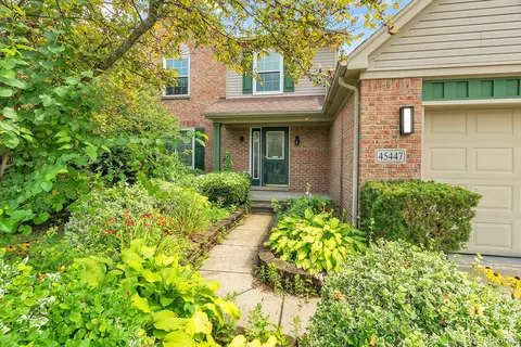 45447 Michael Ct, Canton, MI 48188