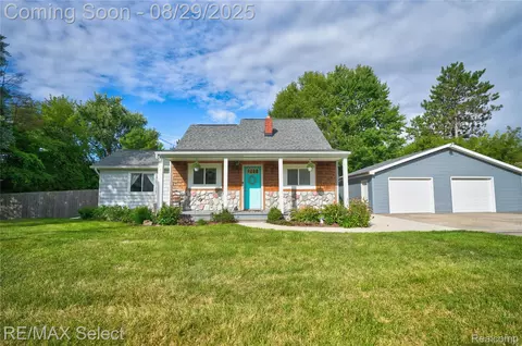 6308 River Rd, Flushing, MI 48433