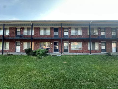 4535 Cadieux Apt 18 22 42, Detroit, MI 48224