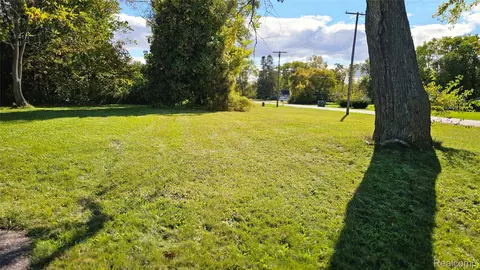 35953 Bibbins St, Romulus, MI 48174