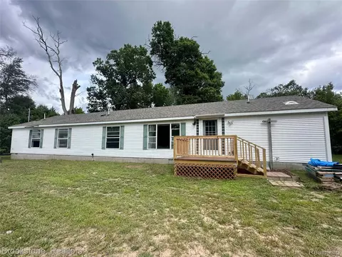 4018 M-37, Luther, MI 49656