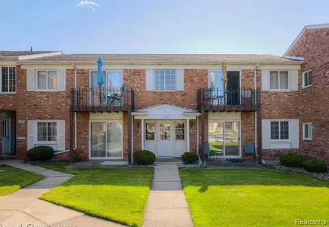 1502 Normandy Rd #113, Royal Oak, MI 48073