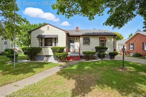 533 N Center St, Sebewaing, MI 48759