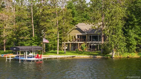 4043 Island View Trl, Greenwood, MI 49756