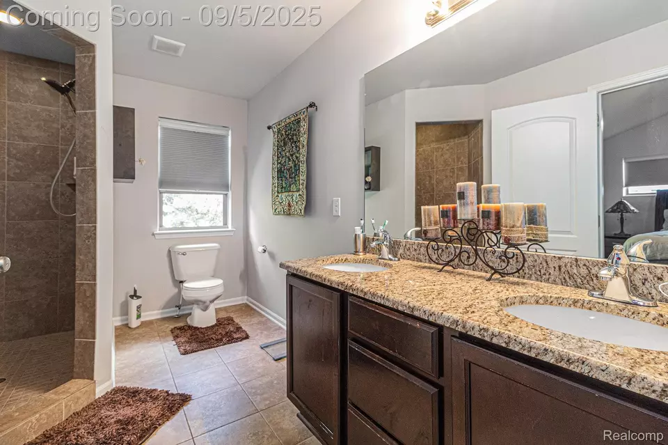 Bath - 50492 Beechwood Ct, Plymouth, MI 48170 photo 2 of 2