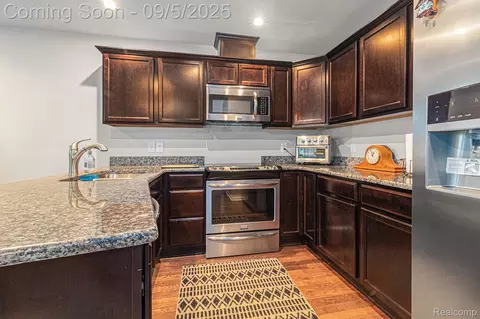 Kitchen - 50492 Beechwood Ct, Plymouth, MI 48170 photo 1 of 1