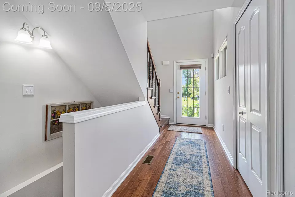 Entry Way - 50492 Beechwood Ct, Plymouth, MI 48170 photo 1 of 2