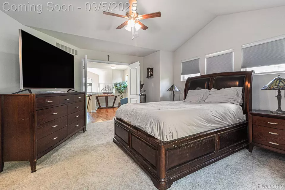 Bedroom - 50492 Beechwood Ct, Plymouth, MI 48170 photo 2 of 4